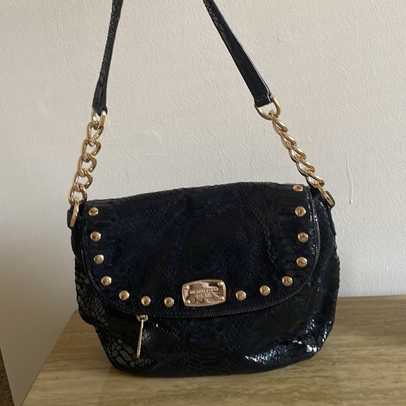 Michael Kors Bedford Black Convertible Shoulder Strap Embossed Leather Handbag - Picture 7 of 12